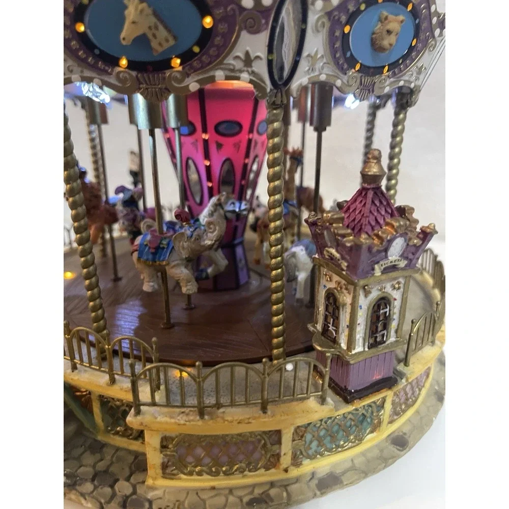 Lemax Carole Towne Animated Belmont Carousel Lighted With Sound.  *See Details*